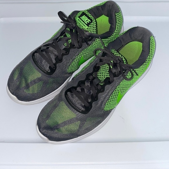 Nike Other - Nike Revolution 3 Mens 819300 Athletic Running Shoes Gray/Green Suze Size 10.5